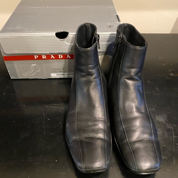 PRADA VINTAGE BOOTIES BLACK LEATHER SIZE-8 PREOWNED! - Picture 3 of 8
